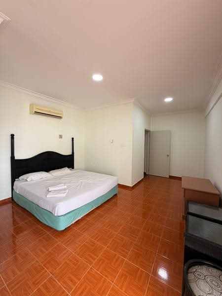 Apartment for Sale at Glory Beach Resort - Ong Jia Hui - PropertyGuru.com.my