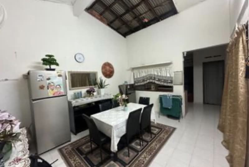 1-storey Terraced House for Sale in Seksyen 14 (Petaling Jaya) - Elaine Kow - Dining Room - PropertyGuru.com.my