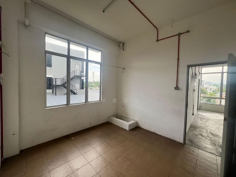 Kilang untuk Dijual di Taman Bukit Rawang Jaya (Rawang) - Cyrus Soon - PropertyGuru.com.my