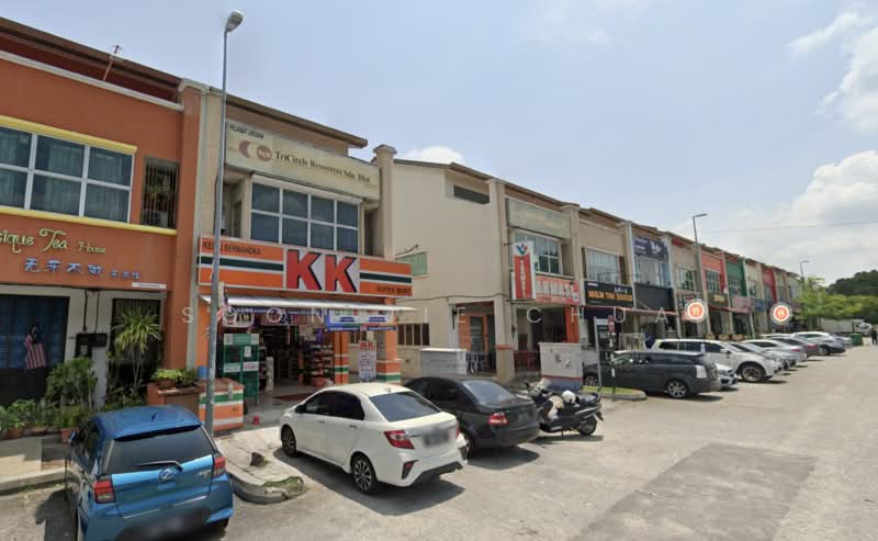 Kedai / Pejabat untuk Dijual di Pusat Bandar Putra Permai (Seri Kembangan) - Soon Jie Chua - Exterior - PropertyGuru.com.my