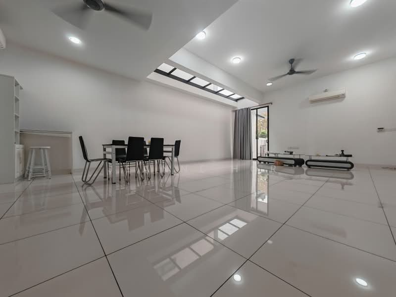 2-storey Terraced House for Sale in 16 Sierra (Puchong) - Jeanne Hor - Living Room - PropertyGuru.com.my