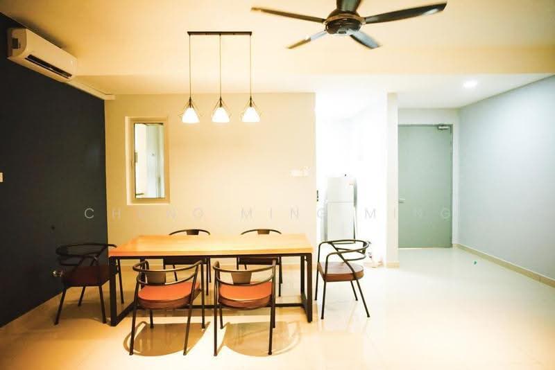 Pangsapuri untuk Dijual di Kalista 2 - Chong Ming Ming - Dining Room - PropertyGuru.com.my