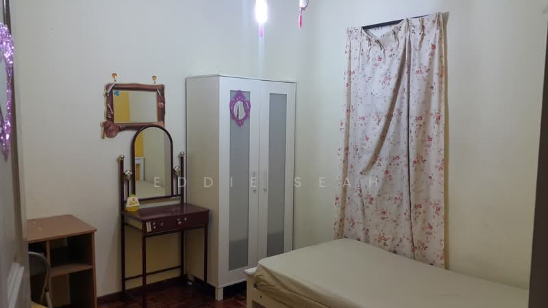 Condominium for Sale at Endah Regal Condominium - Eddie Seah - Bedroom - PropertyGuru.com.my
