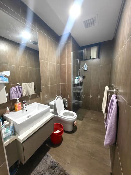 Kondominium untuk Dijual di The Rainz - Mak Oliver - Bathroom - PropertyGuru.com.my
