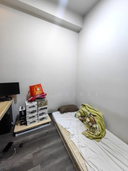 Kondominium untuk Dijual di The Rainz - Mak Oliver - Bedroom - PropertyGuru.com.my