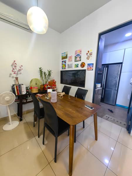 Kondominium untuk Dijual di The Rainz - Mak Oliver - Dining Room - PropertyGuru.com.my