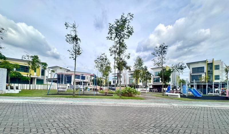 Zero-Lot Bungalow for Sale in Kota Emerald (Rawang) - LEON WONG - PropertyGuru.com.my