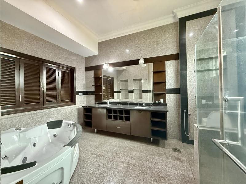 Bungalow House for Sale in Tropicana Golf (Petaling Jaya) - Ken TCK - Bathroom - PropertyGuru.com.my