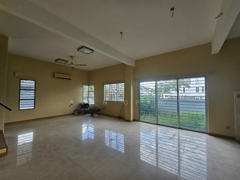 Semi-Detached House for Sale in 16 Sierra (Puchong) - Alan Chan - Living Room - PropertyGuru.com.my