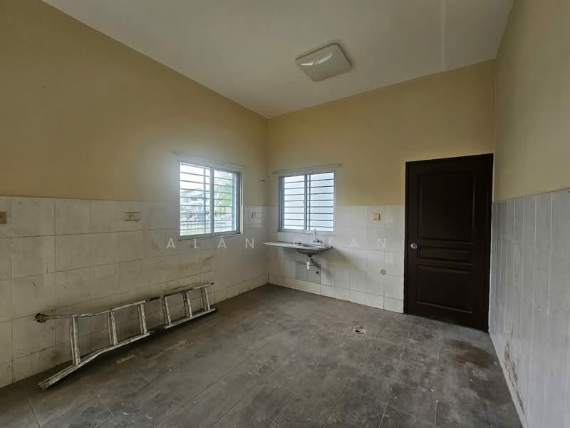 Semi-Detached House for Sale in 16 Sierra (Puchong) - Alan Chan - Kitchen - PropertyGuru.com.my