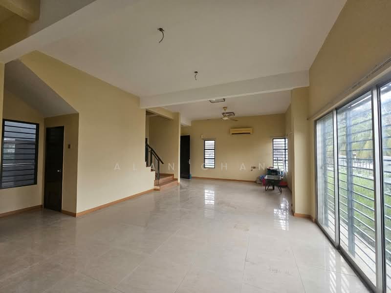 Semi-Detached House for Sale in 16 Sierra (Puchong) - Alan Chan - Living Room - PropertyGuru.com.my