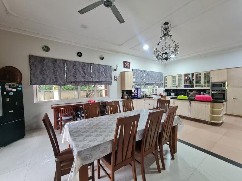 Bungalow House untuk Dijual di Country Heights (Kajang) - Venice Chong - Dining Room - PropertyGuru.com.my