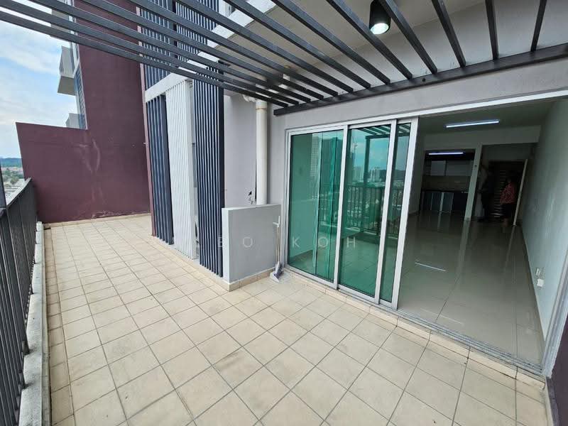 Kediaman Servis untuk Disewa di Galleria Equine Park - Leo Koh - Balcony - PropertyGuru.com.my
