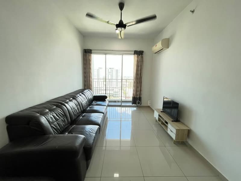 Servis Apartment untuk Dijual di Metropol - Elson Dee - Living Room - PropertyGuru.com.my