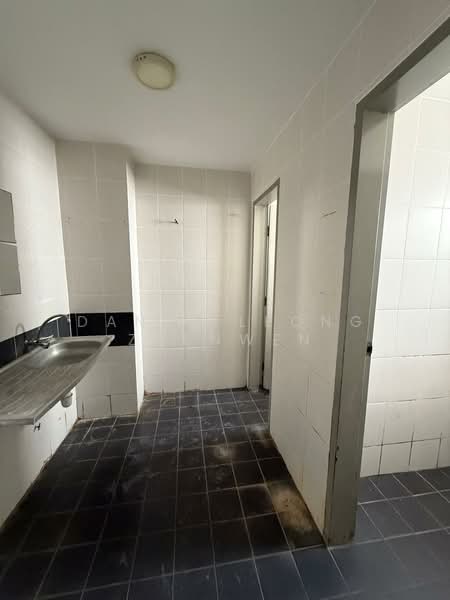 Shop for Rent in Bandar Bukit Mahkota (Bangi) - Dante Leong Zhenwen - Interior - PropertyGuru.com.my