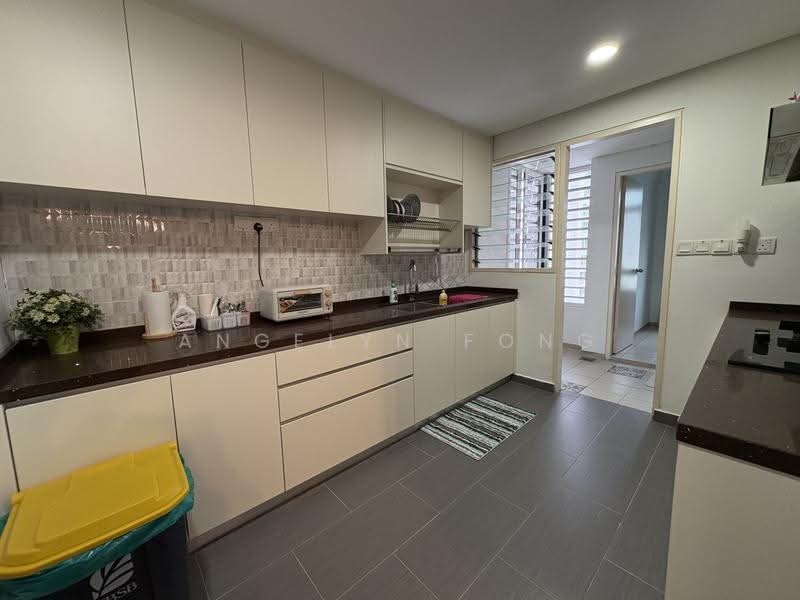 Service Residence for Sale at i-Zen @ Kiara 2 - Angelyn Fong - Kitchen - PropertyGuru.com.my