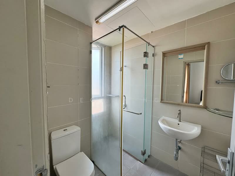 Kondominium untuk Dijual di Surin Condominium - Declan Ng - Bathroom - PropertyGuru.com.my