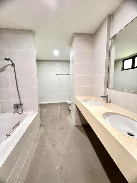 Kondominium untuk Disewa di 98 Nibong Residence - Gan Chun Kai - Bathroom - PropertyGuru.com.my