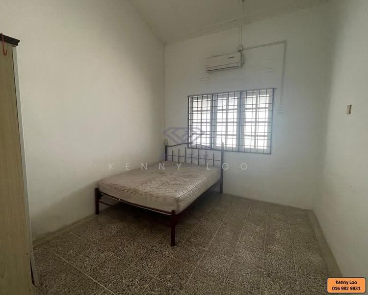 1-storey Terraced House for Sale in Jalan Mat Kilau (Kuantan) - Kenny Loo - PropertyGuru.com.my