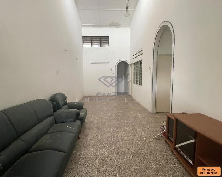 1-storey Terraced House for Sale in Jalan Mat Kilau (Kuantan) - Kenny Loo - PropertyGuru.com.my