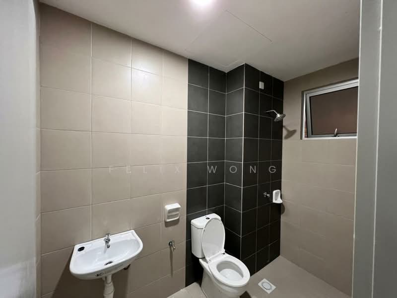 Servis Apartment untuk Disewa di SkyLake Residence - Felix Wong - Bathroom - PropertyGuru.com.my