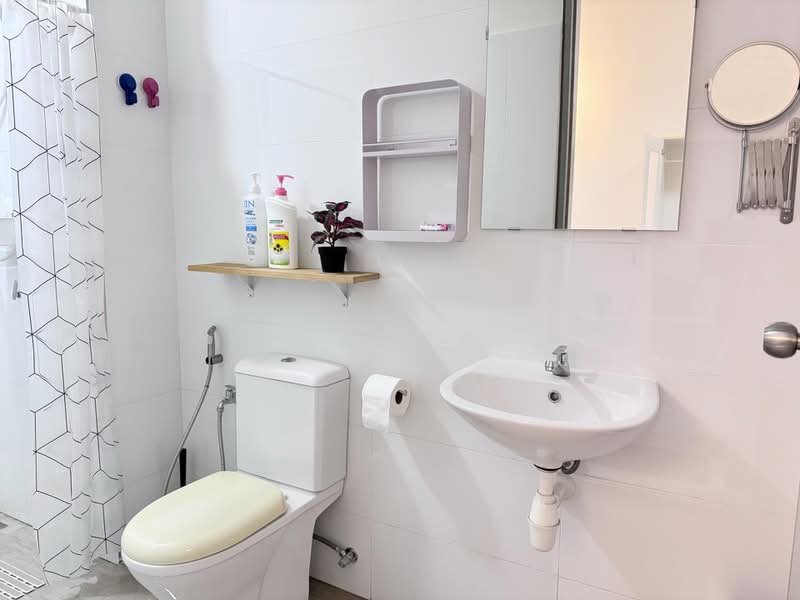 Service Residence for Rent at Core Soho Suite - Jacob Simmon - Bathroom - PropertyGuru.com.my
