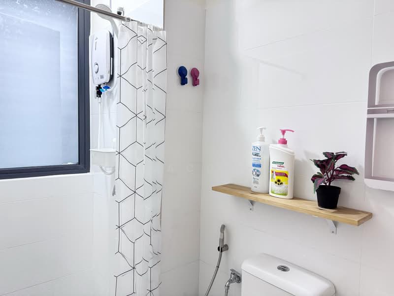 Service Residence for Rent at Core Soho Suite - Jacob Simmon - Bathroom - PropertyGuru.com.my
