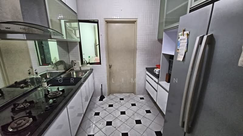 Condominium for Rent at Royal Domain Sri Putramas 2 - Grey Lim H N - Kitchen - PropertyGuru.com.my