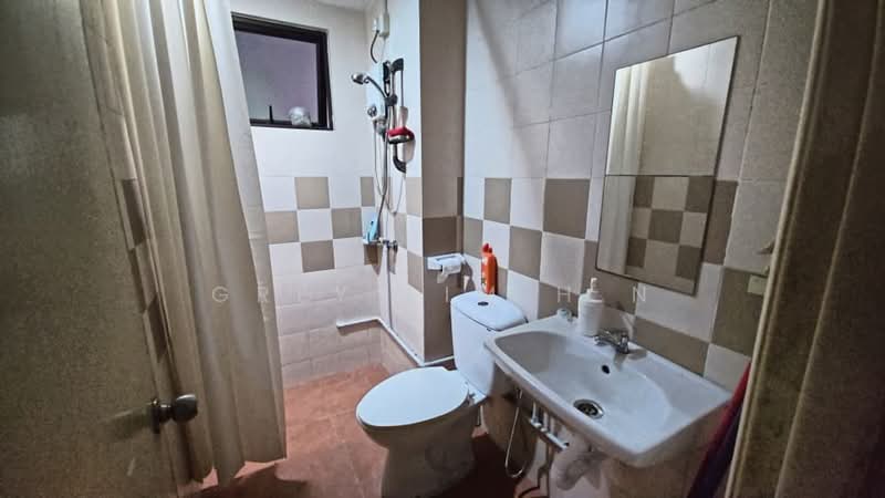 Condominium for Rent at Royal Domain Sri Putramas 2 - Grey Lim H N - Bathroom - PropertyGuru.com.my