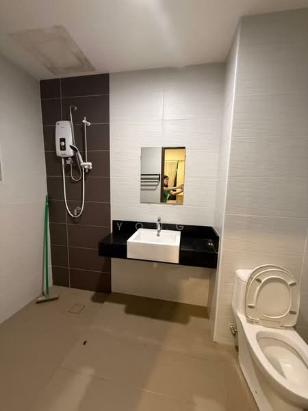 Condominium for Rent at Berjaya Condominium - Yong Soo Kee - Bathroom - PropertyGuru.com.my