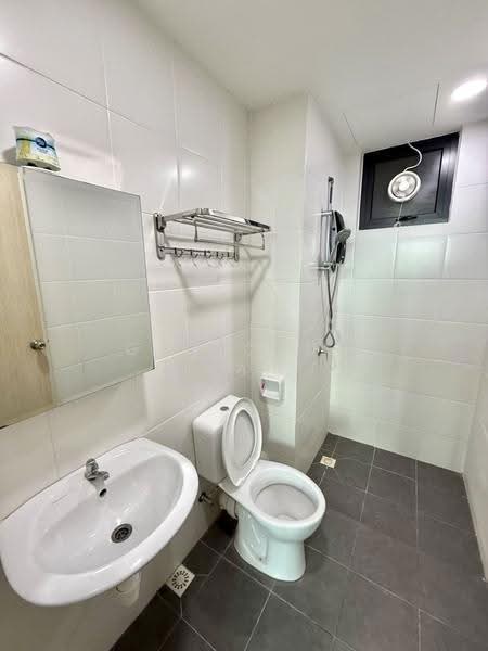 Kondominium untuk Disewa di One Foresta - Gan Chun Kai - Bathroom - PropertyGuru.com.my