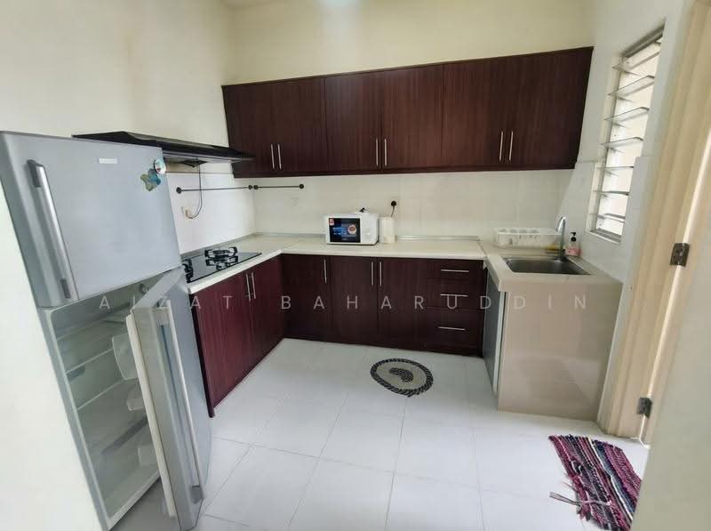 Kondominium untuk Disewa di Seri Maya Condominium - Aizat Baharuddin - Kitchen - PropertyGuru.com.my