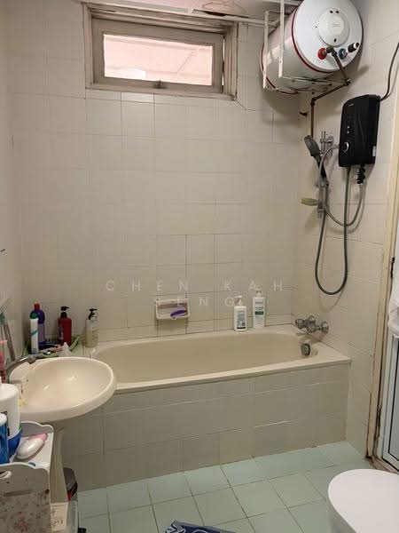 Condominium for Sale at City Gardens - Chen Kah Seng - Bathroom - PropertyGuru.com.my