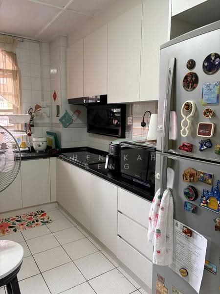 Condominium for Sale at City Gardens - Chen Kah Seng - Kitchen - PropertyGuru.com.my