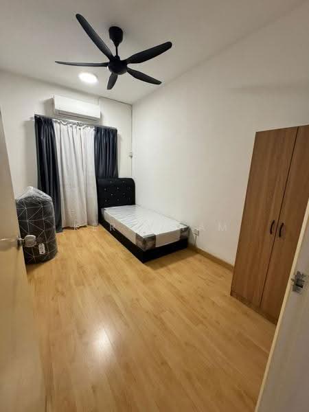 Service Residence for Sale at Serviced Residence @ Pelangi Damansara Sentral - Kerry Tam - Bedroom - PropertyGuru.com.my