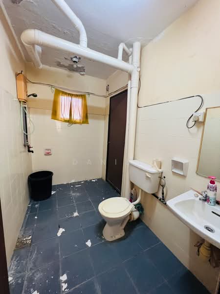 Rumah Teres 3 Tingkat untuk Dijual di Taman Dagang (Ampang) - Daniel Ng - PropertyGuru.com.my