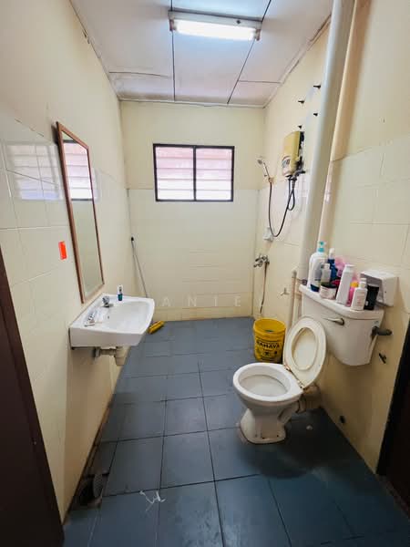 Rumah Teres 3 Tingkat untuk Dijual di Taman Dagang (Ampang) - Daniel Ng - PropertyGuru.com.my