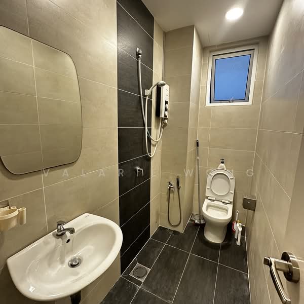 Servis Apartment untuk Disewa di Pinnacle Sri Petaling - Valarie Wong - Bathroom - PropertyGuru.com.my