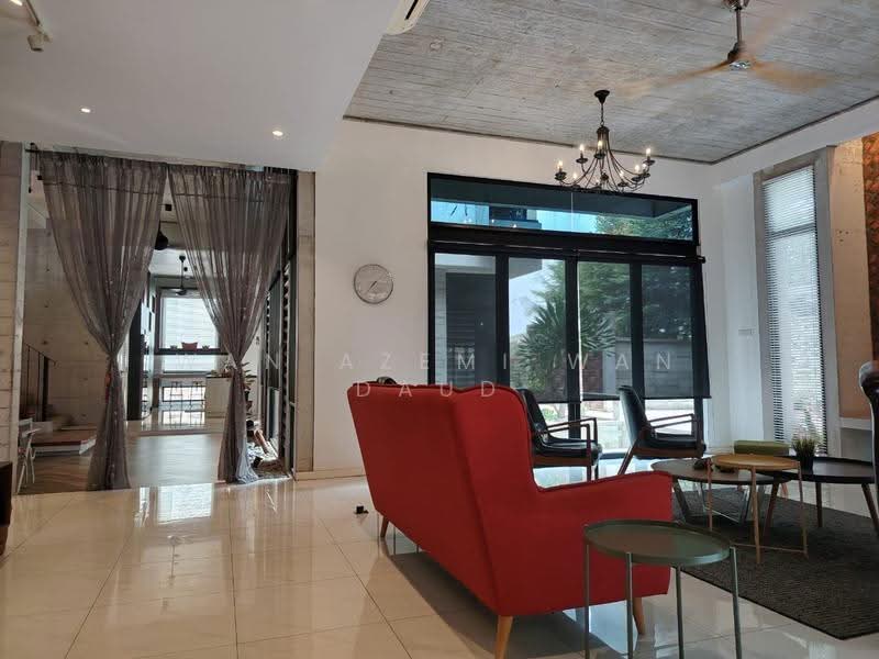 Bungalow House for Sale in Taman Bukit Meringin (Kajang) - Wan Azemi Wan Daud - Living Room - PropertyGuru.com.my