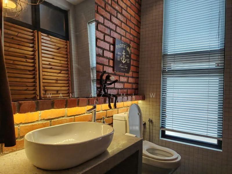 Bungalow House for Sale in Taman Bukit Meringin (Kajang) - Wan Azemi Wan Daud - Bathroom - PropertyGuru.com.my