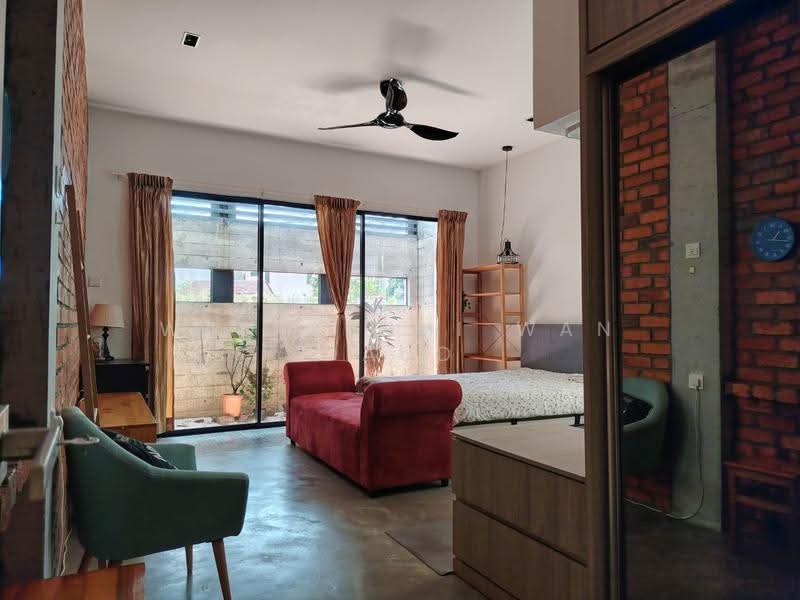 Bungalow House for Sale in Taman Bukit Meringin (Kajang) - Wan Azemi Wan Daud - Living Room - PropertyGuru.com.my