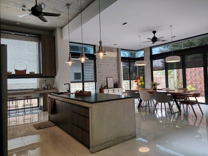 Bungalow House for Sale in Taman Bukit Meringin (Kajang) - Wan Azemi Wan Daud - Kitchen - PropertyGuru.com.my