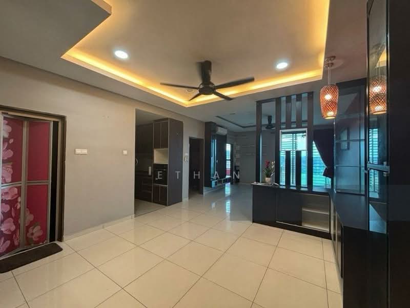Kediaman Servis untuk Dijual di Suria Putra - Ethan Swe - Living Room - PropertyGuru.com.my