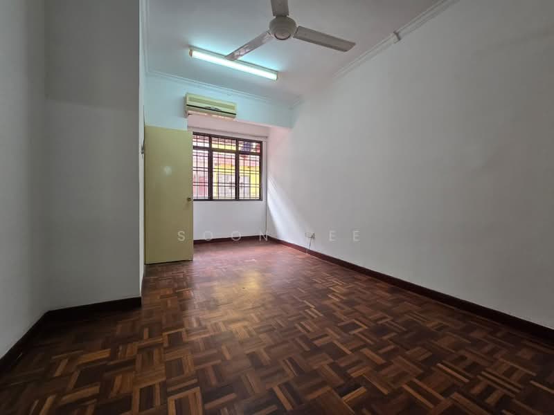 2.5-storey Terraced House for Sale in Bandar Utama 10 (Bandar Utama) - Soon Lee Wang - PropertyGuru.com.my