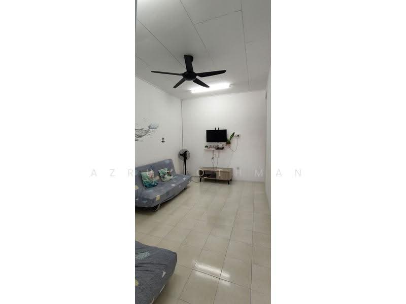 Rumah Teres 1-Tingkat untuk Dijual di Taman Intan Duyung (Port Dickson) - Azrul Othman - Living Room - PropertyGuru.com.my
