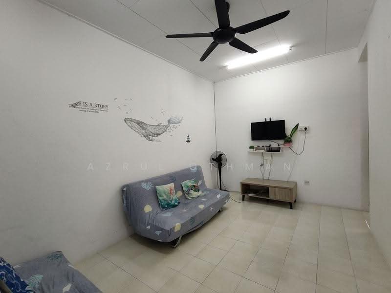 Rumah Teres 1-Tingkat untuk Dijual di Taman Intan Duyung (Port Dickson) - Azrul Othman - Living Room - PropertyGuru.com.my