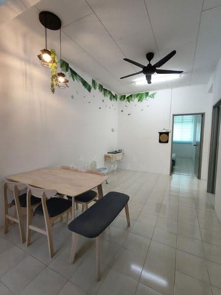 Rumah Teres 1-Tingkat untuk Dijual di Taman Intan Duyung (Port Dickson) - Azrul Othman - Dining Room - PropertyGuru.com.my