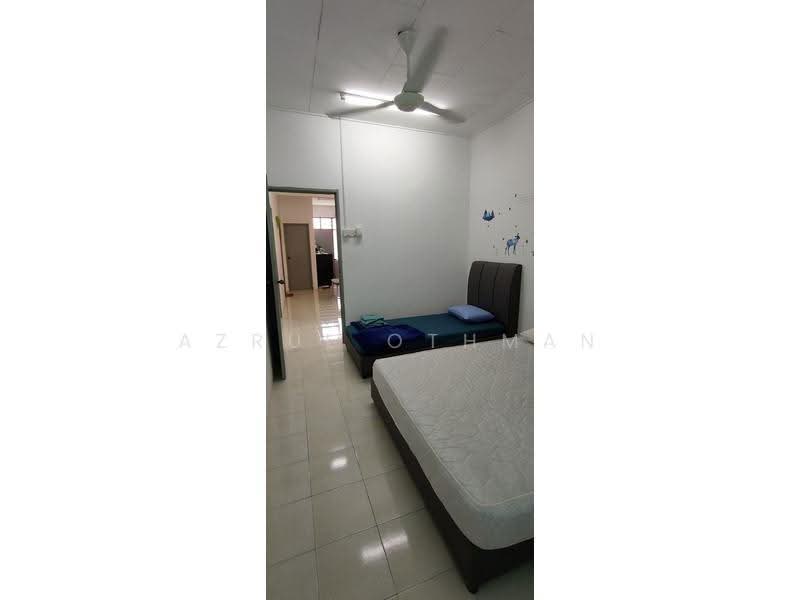 Rumah Teres 1-Tingkat untuk Dijual di Taman Intan Duyung (Port Dickson) - Azrul Othman - Bedroom - PropertyGuru.com.my