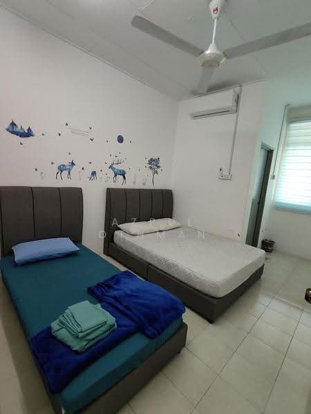 Rumah Teres 1-Tingkat untuk Dijual di Taman Intan Duyung (Port Dickson) - Azrul Othman - Bedroom - PropertyGuru.com.my