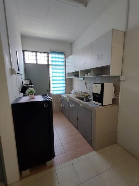 Rumah Teres 1-Tingkat untuk Dijual di Taman Intan Duyung (Port Dickson) - Azrul Othman - Kitchen - PropertyGuru.com.my